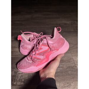 New Balance TWO WXY v3 in the "Neon Pink" Size 10.5